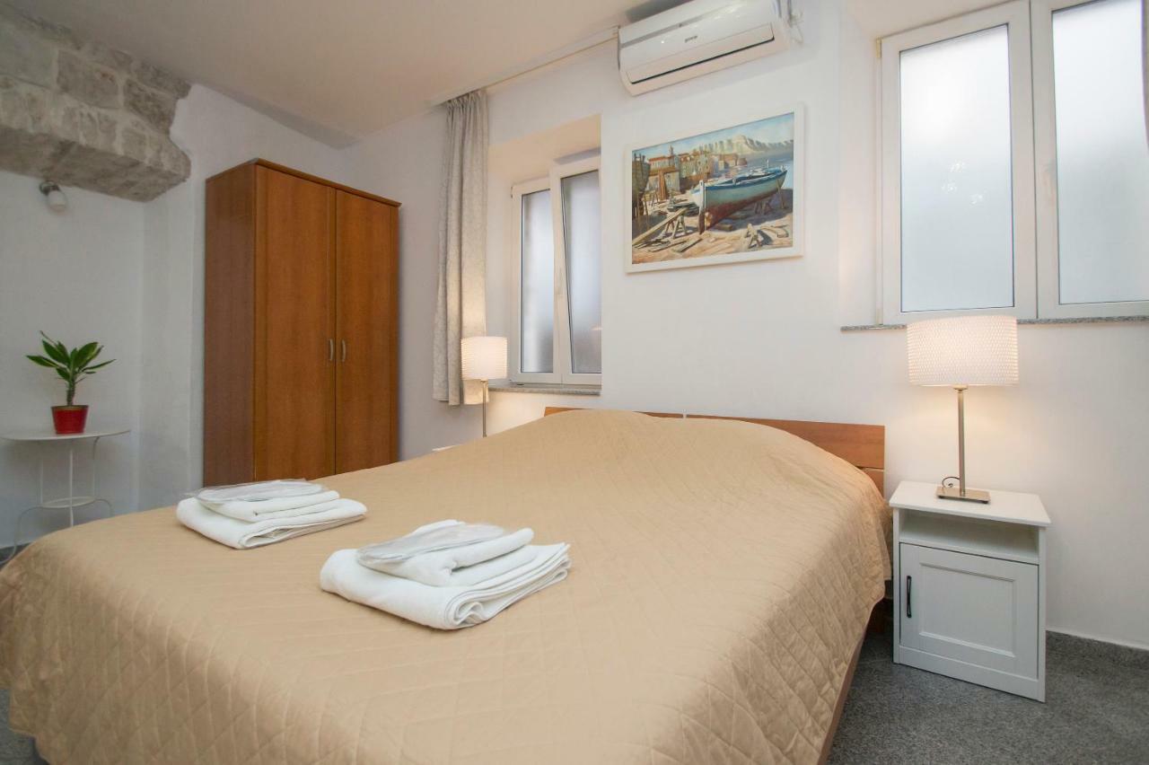 Apartments Galerija Korcula Town Exterior photo